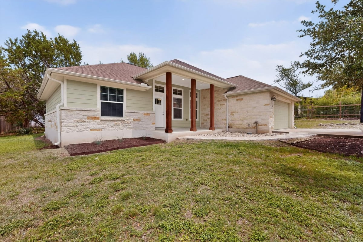 Kitchen at 5 Las Flores Dr - 3 bed 2 bath home