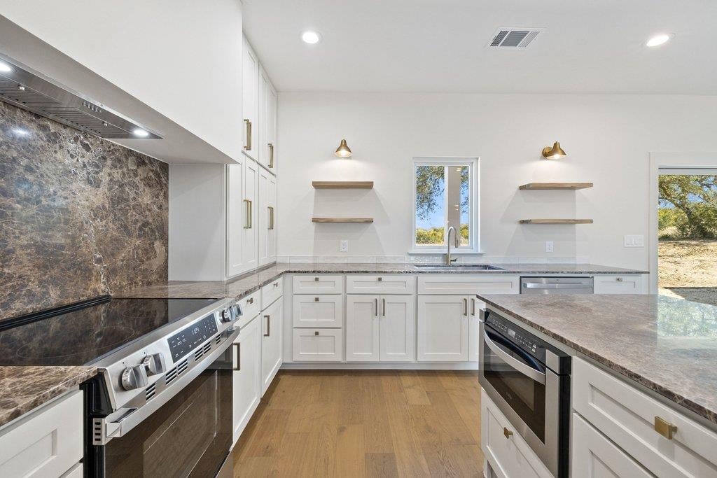 Kitchen at 5 Shilo Cv - 3 bed 3 bath home