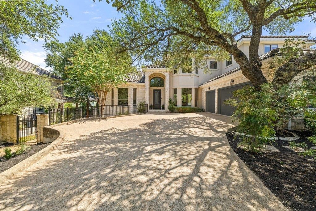 View 5 Tiburon CT in Hills Lakeway Ph 04 5 Tiburon CT - property photo 1 - Luxury home in Hills Lakeway Ph 04, The Hills, TX