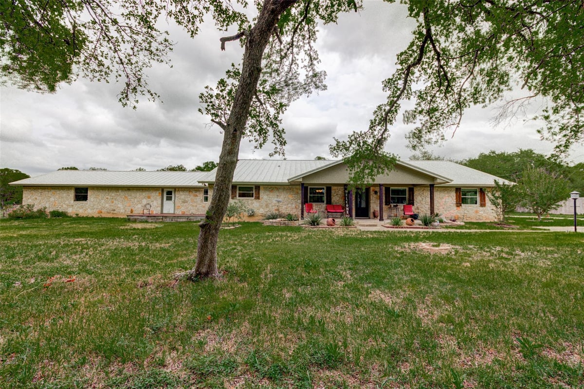 Living area at 500 Buckaroo Trl - 4 bed 3 bath home