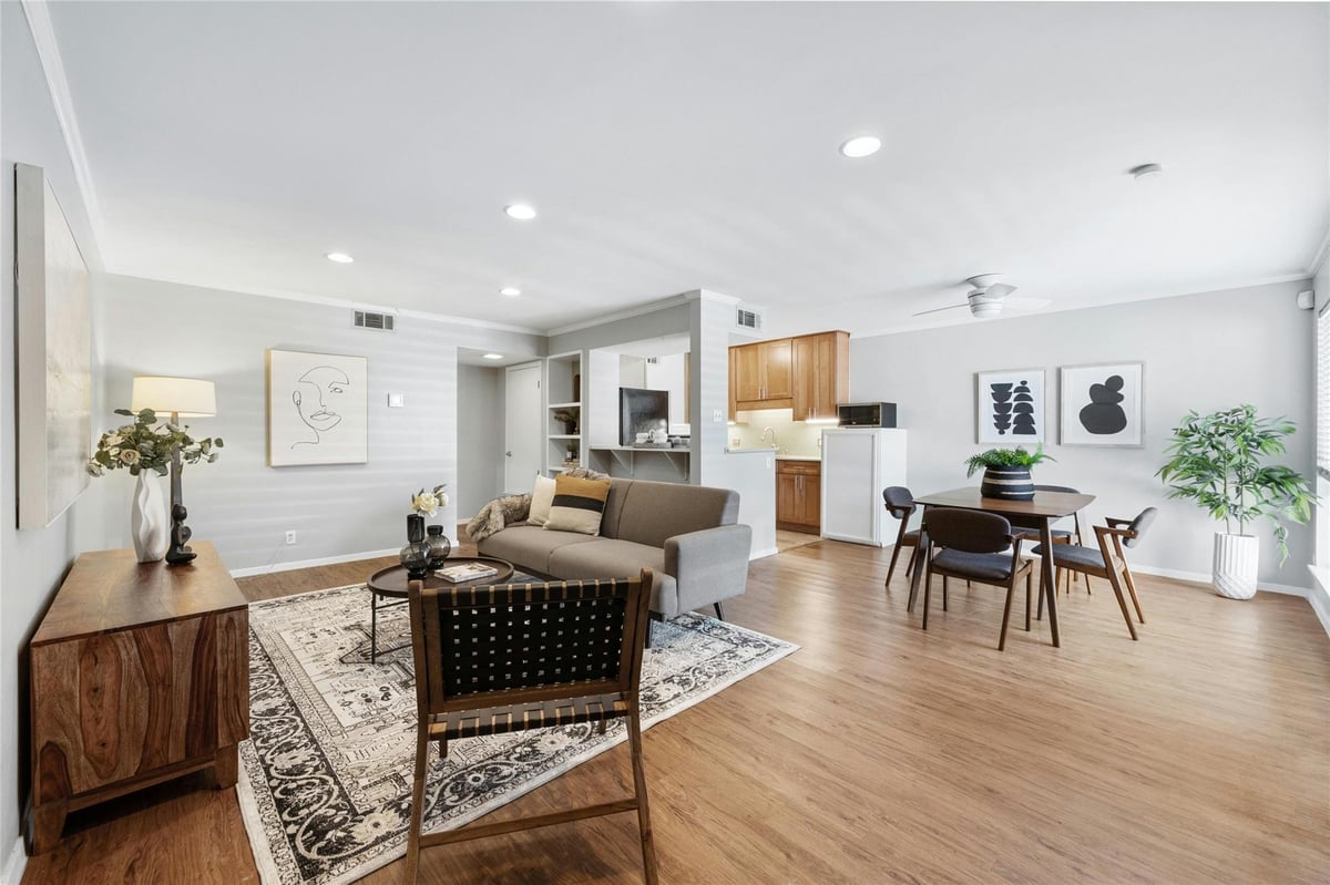 View 500 E Riverside DR Unit #123 in Riverwalk Condo Amd 500 E Riverside DR Unit #123 - front exterior - Luxury home in Riverwalk Condo Amd, Austin, TX