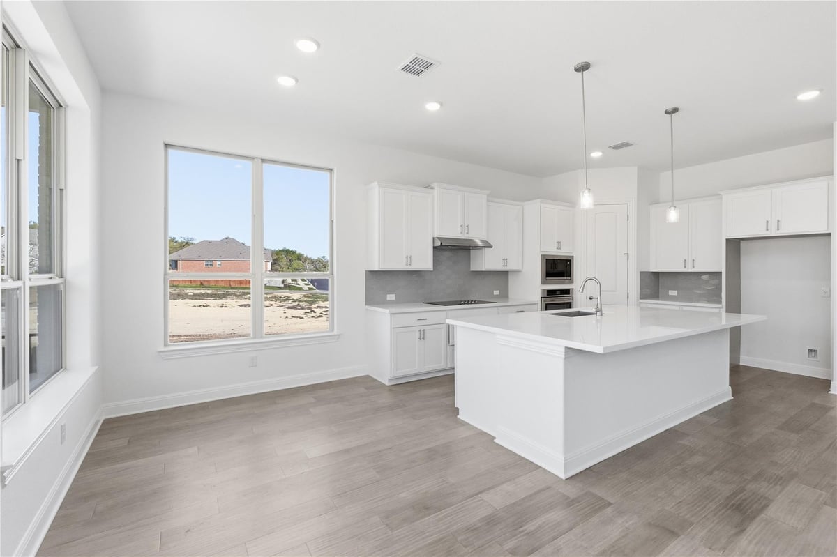 Primary bedroom at 500 Frio Springs Trl - 6 bed 4 bath home