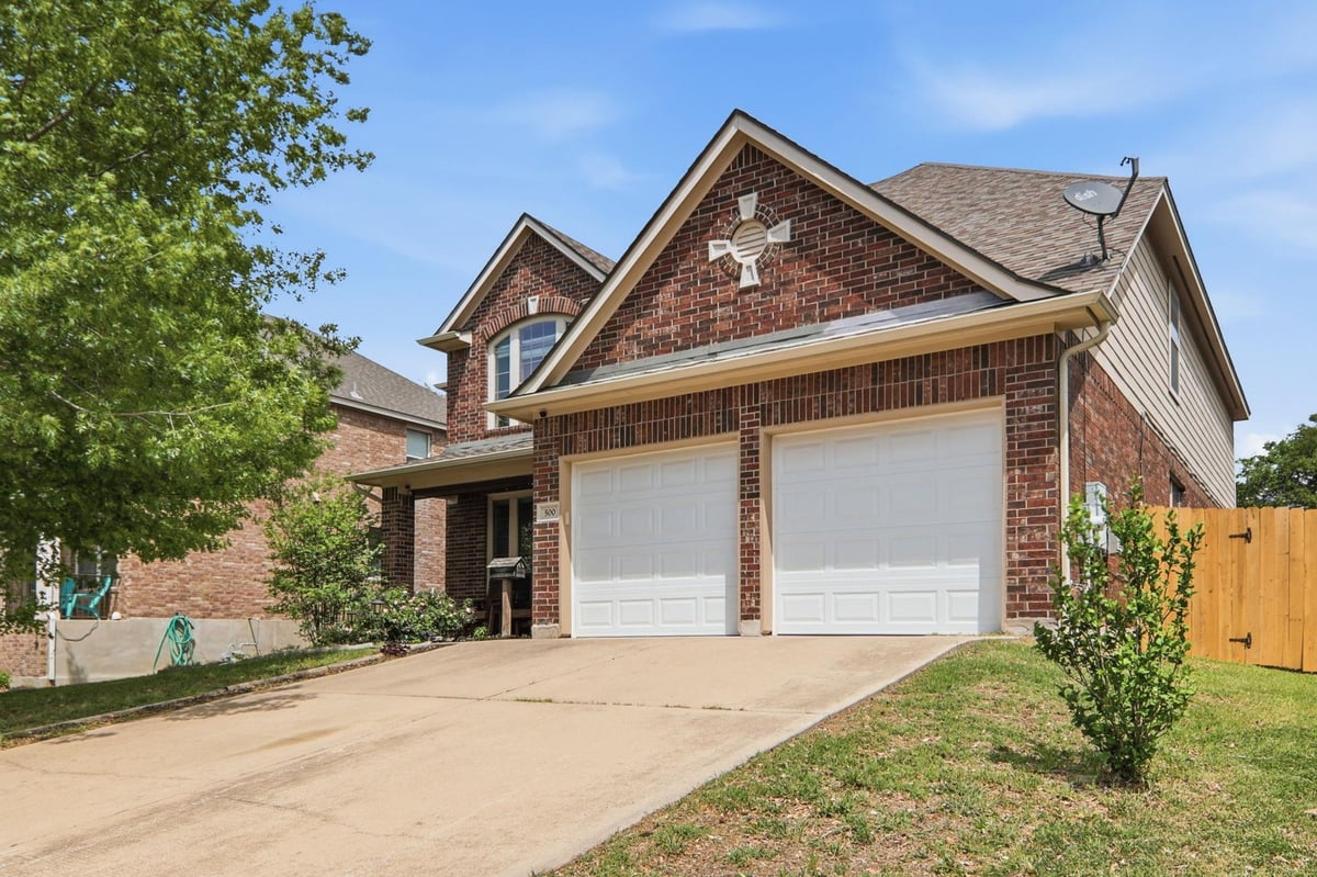 View 500 Red Hawk Dr in Vista Ridge Ph 03 500 Red Hawk Dr - property photo 1 - Luxury home in Vista Ridge Ph 03, Leander, TX