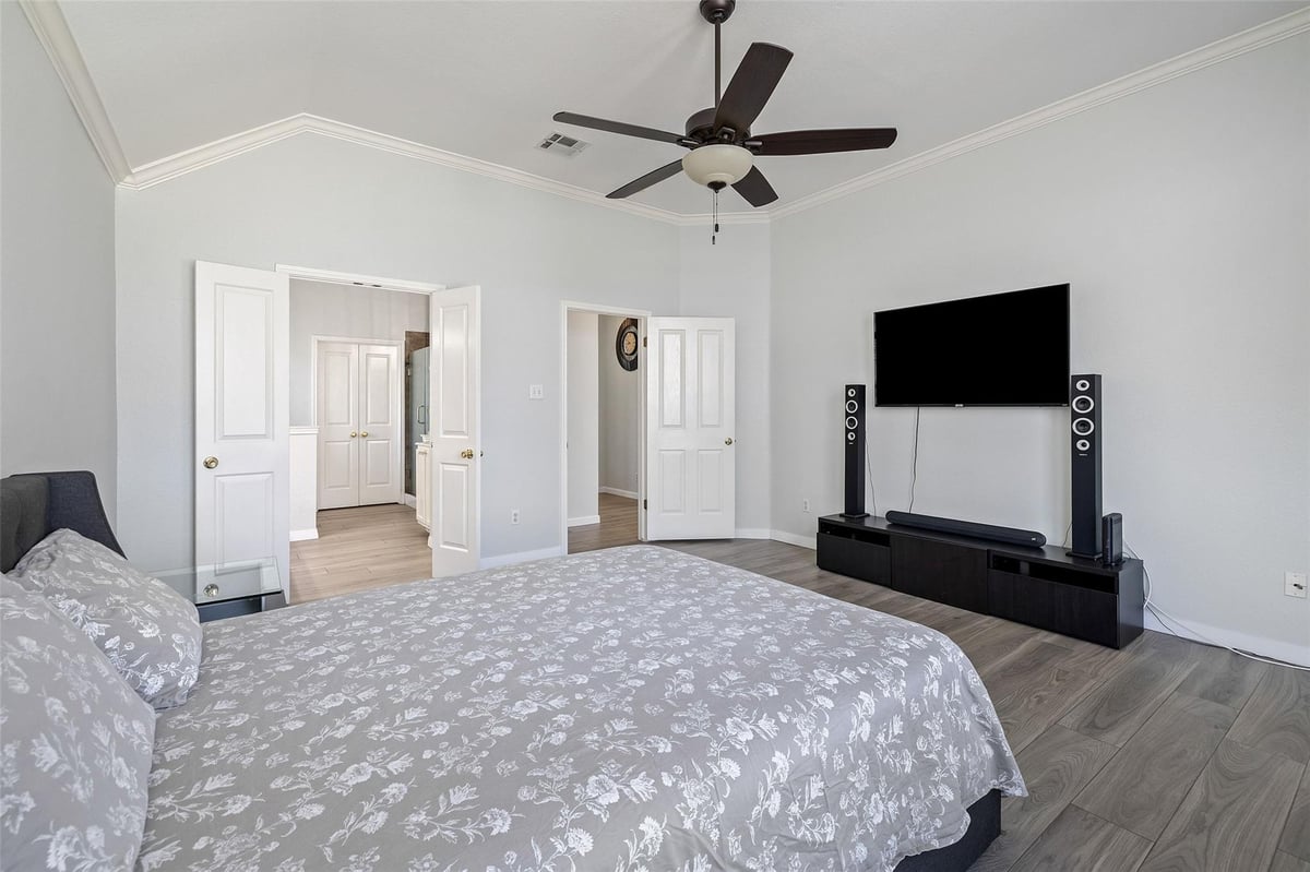 Primary bedroom at 500 Settlers Valley Dr - 4 bed 2 bath home