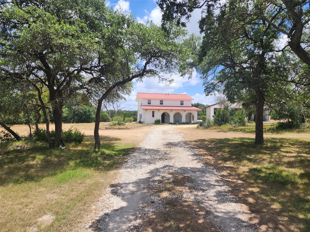 500 Spring Creek RD - property photo 1 - Luxury home in Spring Creek Estates, Florence, TX