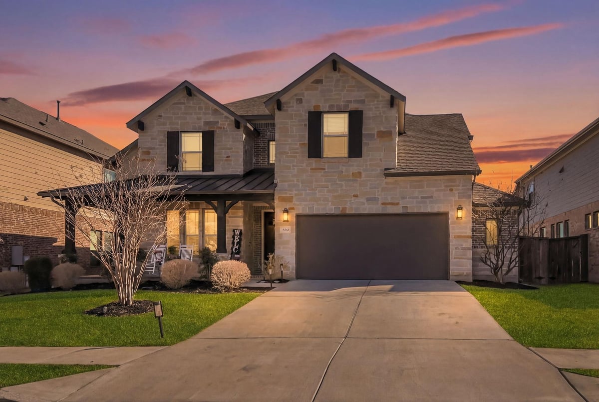 Living area at 500 Whittington Way - 4 bed 3 bath home