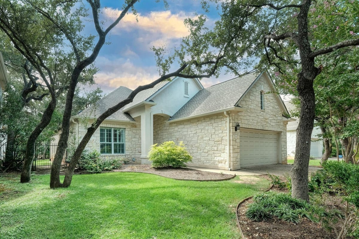View 5000 Mission Oaks BLVD Unit #62 in Parke At Travis Country Condo Ame 5000 Mission Oaks BLVD Unit #62 - property photo 1 - Luxury home in Parke At Travis Country Condo Ame, Austin, TX