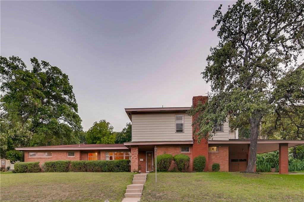 View 5000 Westview Dr in Beverly Hills Sec 01 5000 Westview Dr - property photo 1 - Luxury home in Beverly Hills Sec 01, Austin, TX