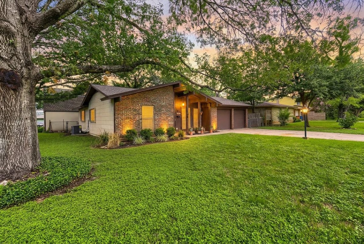 View 5001 Creekline DR in Community Fairview Sec 02 5001 Creekline DR - front exterior - Luxury home in Community Fairview Sec 02, Austin, TX