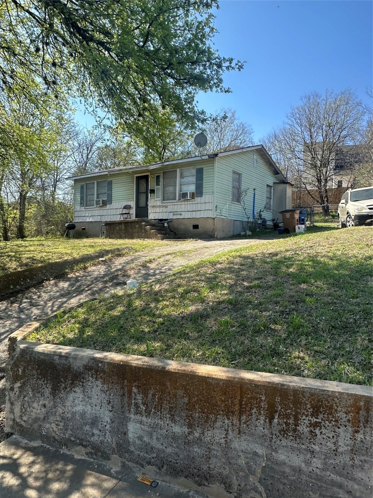 View 5003 Heflin Ln in Flournoy & Jones 04 Sec 01 5003 Heflin Ln - front exterior - Luxury home in Flournoy & Jones 04 Sec 01, Austin, TX