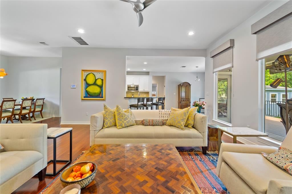 View 5003 West Park Dr in Highland Village Sec 01 5003 West Park Dr - property photo 1 - Luxury home in Highland Village Sec 01, Austin, TX