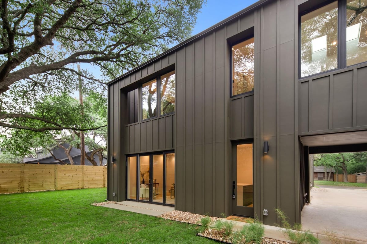 View 5006 Gladeview Dr Unit #2 in Park Forest Sec 07 5006 Gladeview Dr Unit #2 - front exterior - Luxury home in Park Forest Sec 07, Austin, TX
