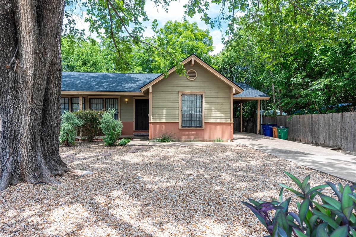 View 5006 Sara DR in Brooksdale 5006 Sara DR - front exterior - Luxury home in Brooksdale, Austin, TX
