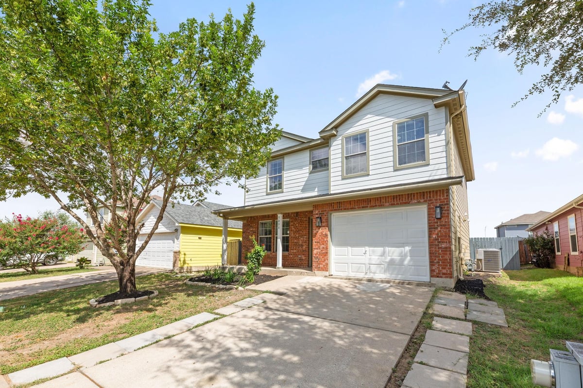 View 5008 Irvine LN in Lexington Parke Sec 01 5008 Irvine LN - front exterior - Luxury home in Lexington Parke Sec 01, Del Valle, TX