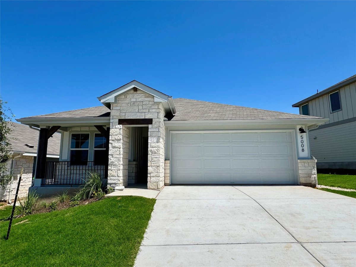 View 5008 Stockton LN in Lexington Parke 5008 Stockton LN - front exterior - Luxury home in Lexington Parke, Del Valle, TX
