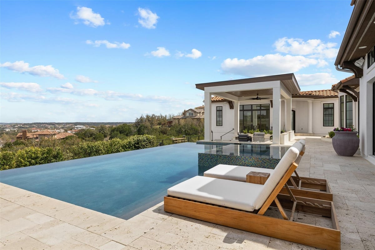 View 5009 Spanish Oaks Club BLVD in Spanish Oaks Ph 02-B 5009 Spanish Oaks Club BLVD - property photo 1 - Luxury home in Spanish Oaks Ph 02-B, Austin, TX