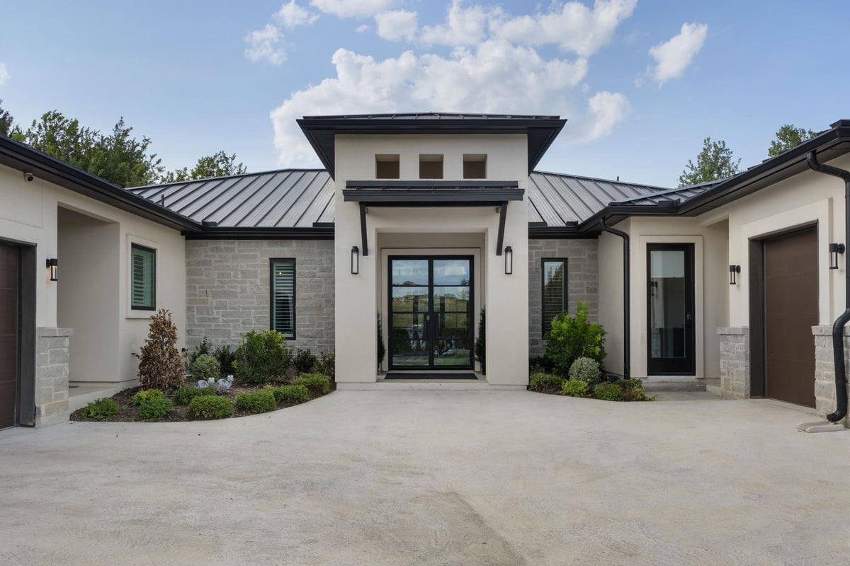 View 501 Black Wolf RUN in Flintrock At Hurst Creek Ph 04 501 Black Wolf RUN - property photo 1 - Luxury home in Flintrock At Hurst Creek Ph 04, Austin, TX