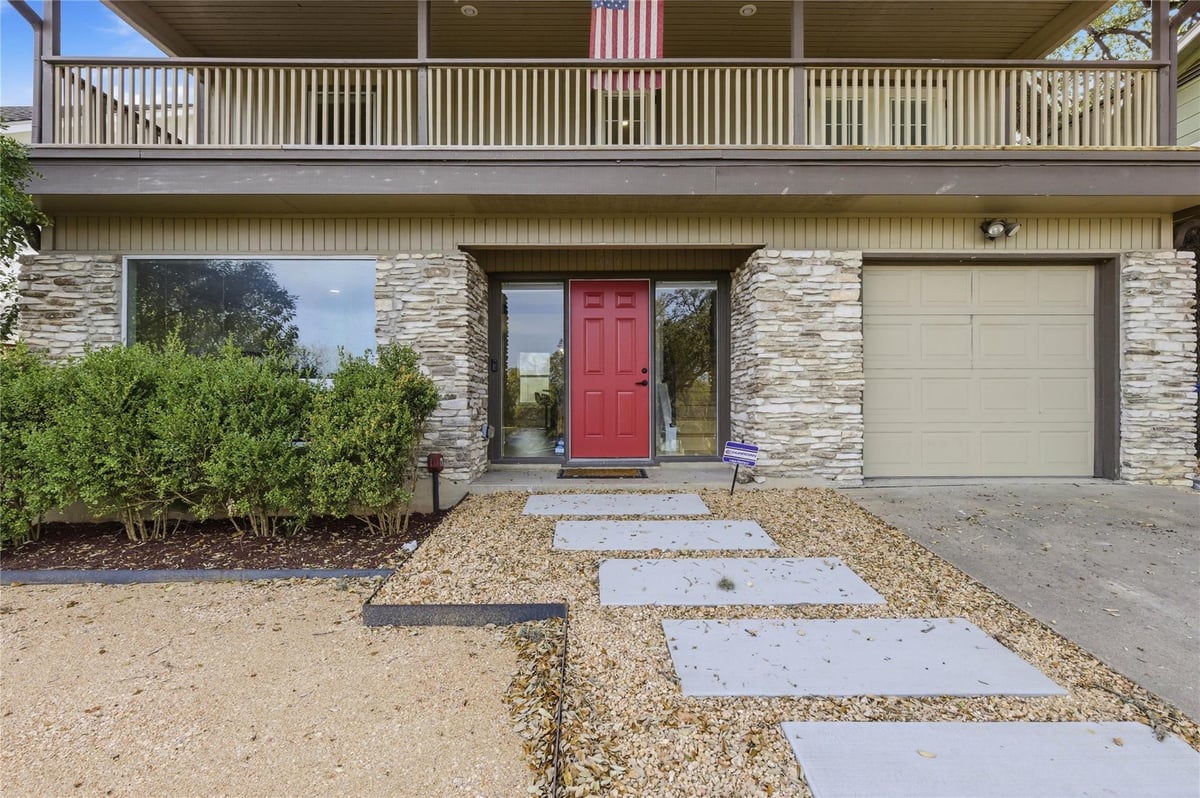 View 501 Lightsey Rd in Brinwood Sec 04 501 Lightsey Rd - front exterior - Luxury home in Brinwood Sec 04, Austin, TX