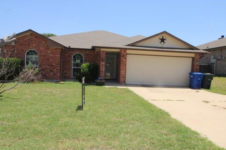View 501 Mesquite CIR in Western Hills Estates Revised 501 Mesquite CIR - front exterior - Luxury home in Western Hills Estates Revised, Copperas Cove, TX
