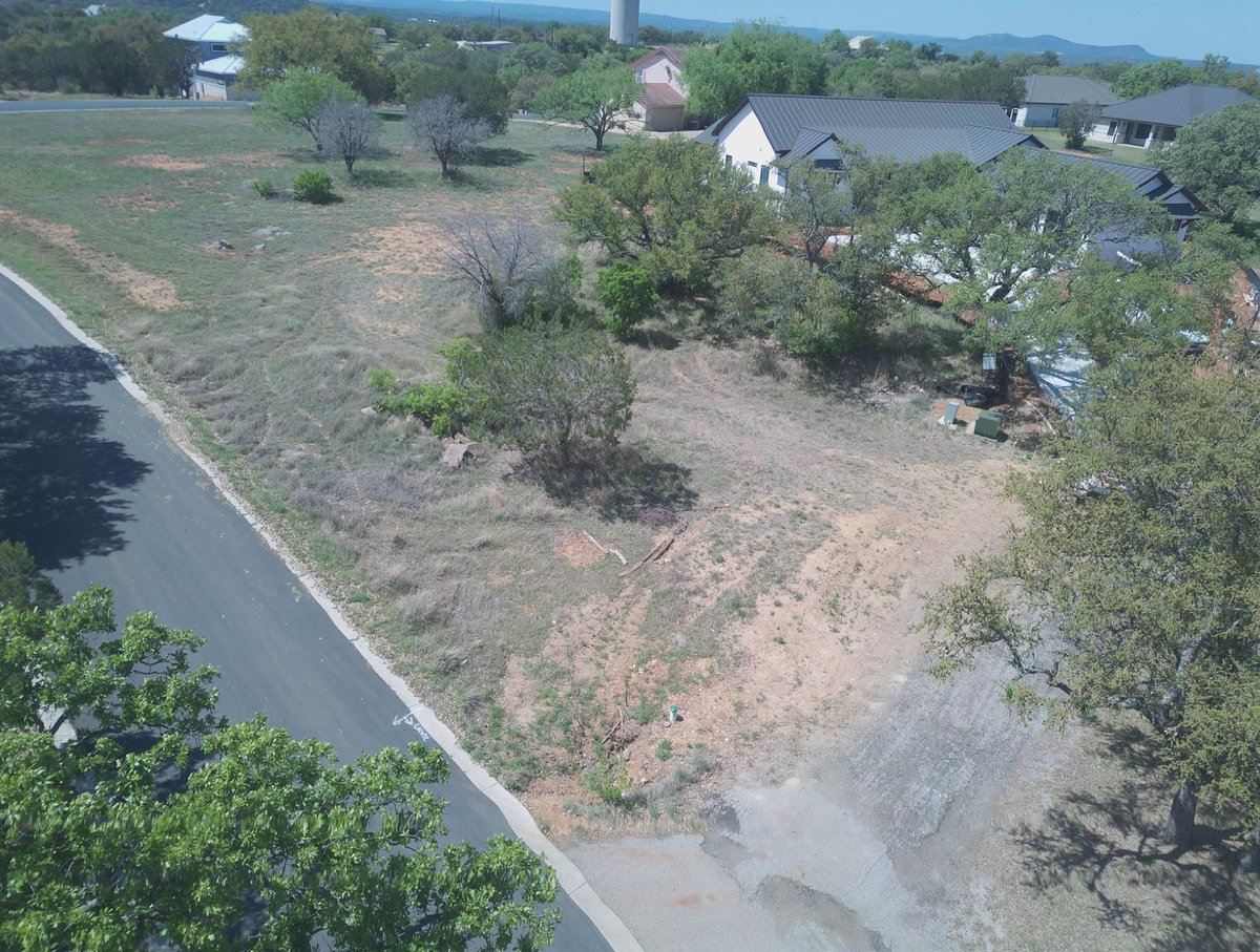 501 Nugget Cir - front exterior - Luxury lot in Horseshoe Bay West, Horseshoe Bay, TX