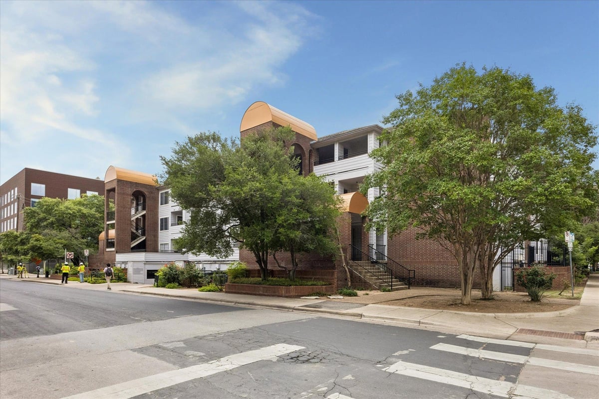 View 501 W 26th ST Unit #121 in Centennial Condo Rev 1997 501 W 26th ST Unit #121 - property photo 1 - Luxury home in Centennial Condo Rev 1997, Austin, TX
