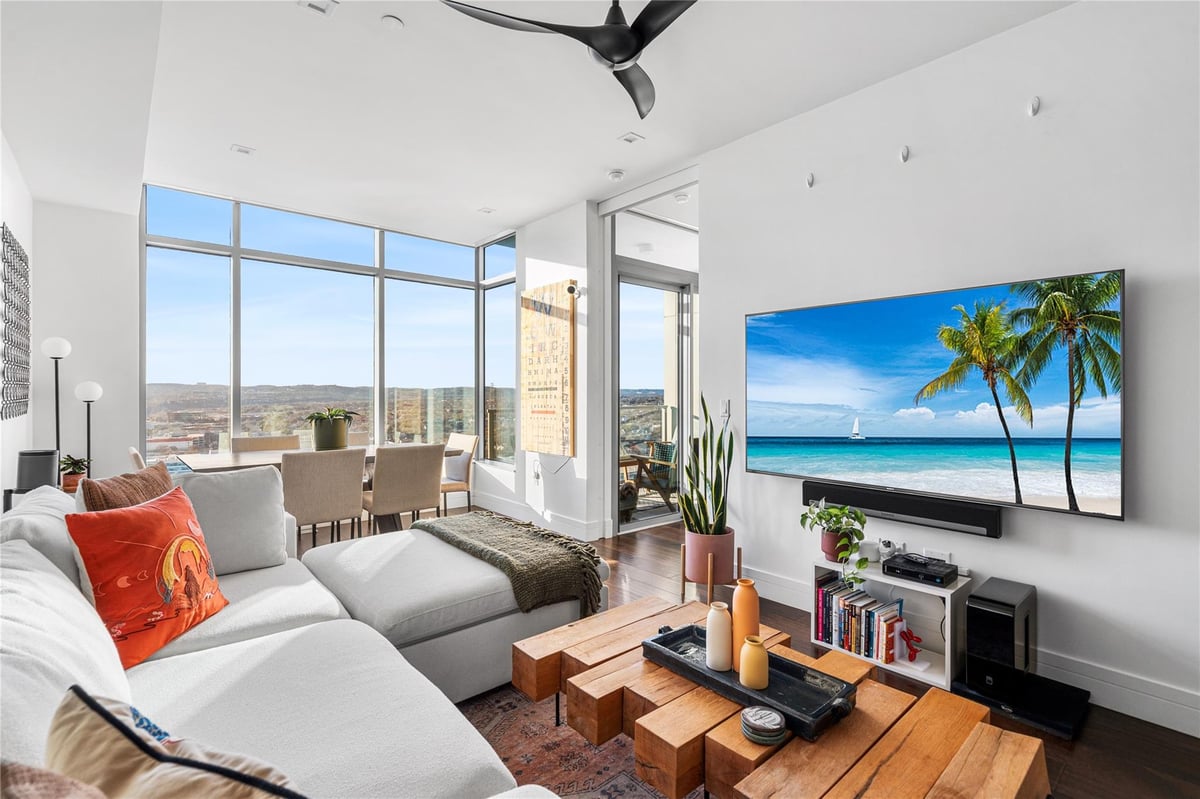 Living area at 501 West Ave Unit #2502 - 1 bed 1 bath home
