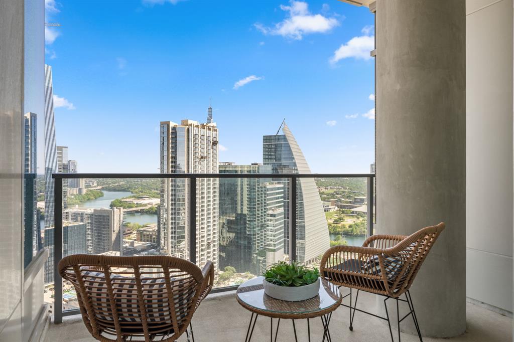 Living area at 501 West Ave Unit #3403 - 3 bed 3 bath home