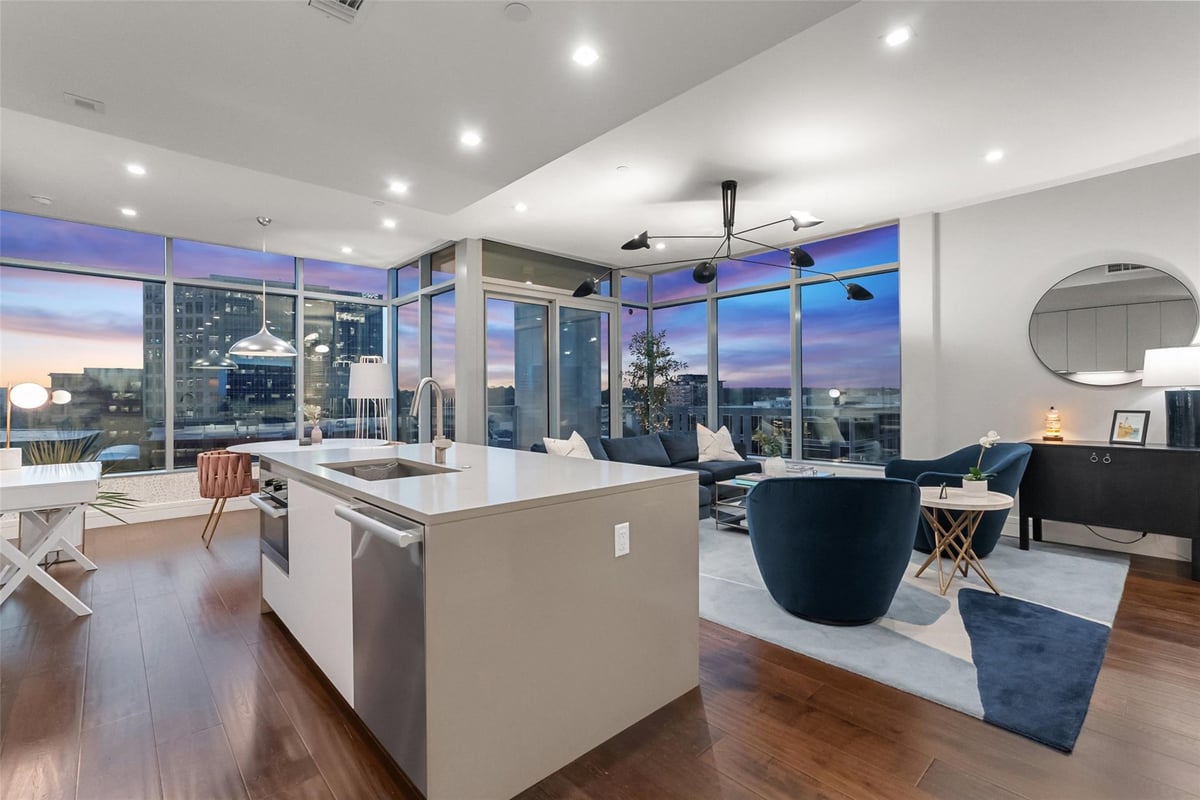 View 501 West Ave Unit #904 in Fifth & West 501 West Ave Unit #904 - front exterior - Luxury home in Fifth & West, Austin, TX