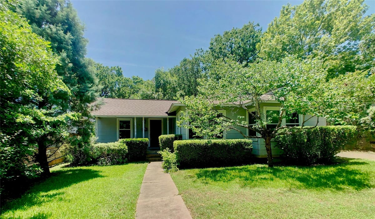 View 5010 Shoalwood Ave in Shoalmont Add Sec 02 5010 Shoalwood Ave - property photo 1 - Luxury home in Shoalmont Add Sec 02, Austin, TX
