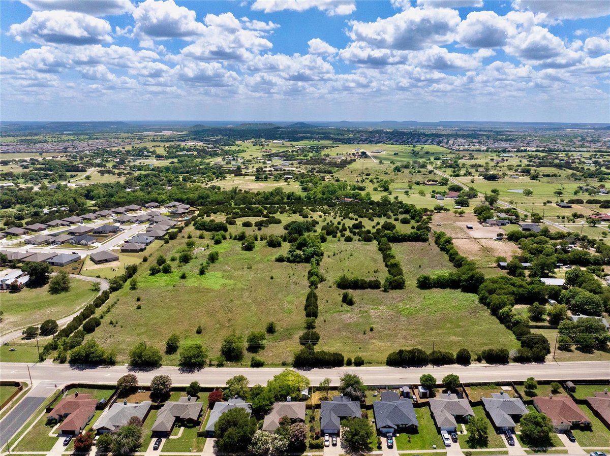 View 5011 Cunningham RD in None 5011 Cunningham RD - front exterior - Luxury lot in None, Killeen, TX