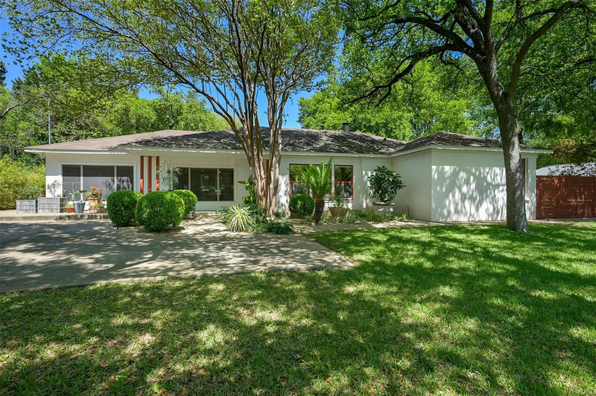 View 5011 Rollingwood DR in Dellana Hills Sec 1 5011 Rollingwood DR - front exterior - Luxury home in Dellana Hills Sec 1, West Lake Hills, TX