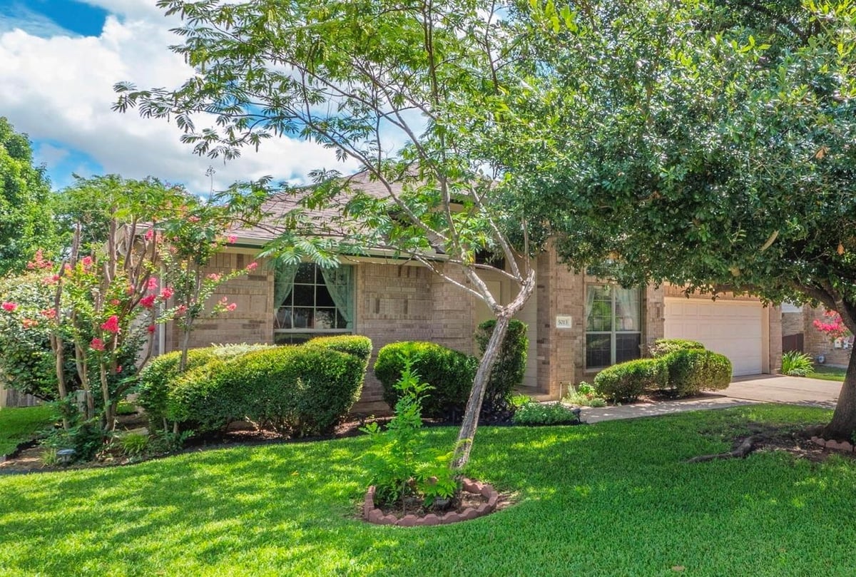 View 5013 Sendero Springs Dr in Sendero Spgs Sec 04 5013 Sendero Springs Dr - front exterior - Luxury home in Sendero Spgs Sec 04, Round Rock, TX