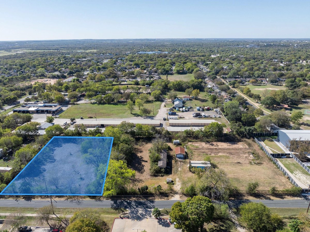 View 5017 Maufrais LN in ABS 24 DELVALLE S ACR 1.02 5017 Maufrais LN - property photo 1 - Luxury lot in ABS 24 DELVALLE S ACR 1.02, Austin, TX