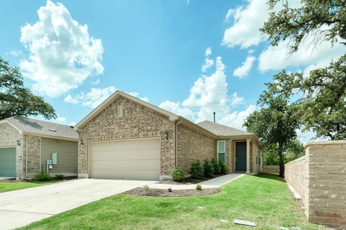 View 502 Saratoga Ln in Sun City Nbrhd 68 502 Saratoga Ln - property photo 1 - Luxury home in Sun City Nbrhd 68, Georgetown, TX