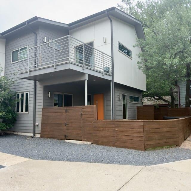 View 502 W 51st ST Unit #D in Koenig Place 502 W 51st ST Unit #D - property photo 1 - Luxury home in Koenig Place, Austin, TX