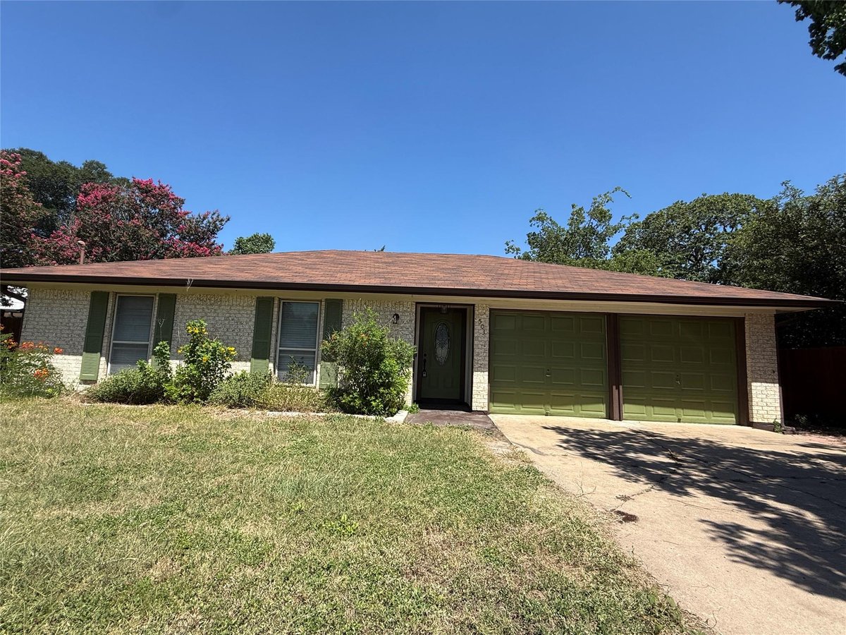 503 E Central DR - front exterior - Luxury home in Williams Add, Georgetown, TX