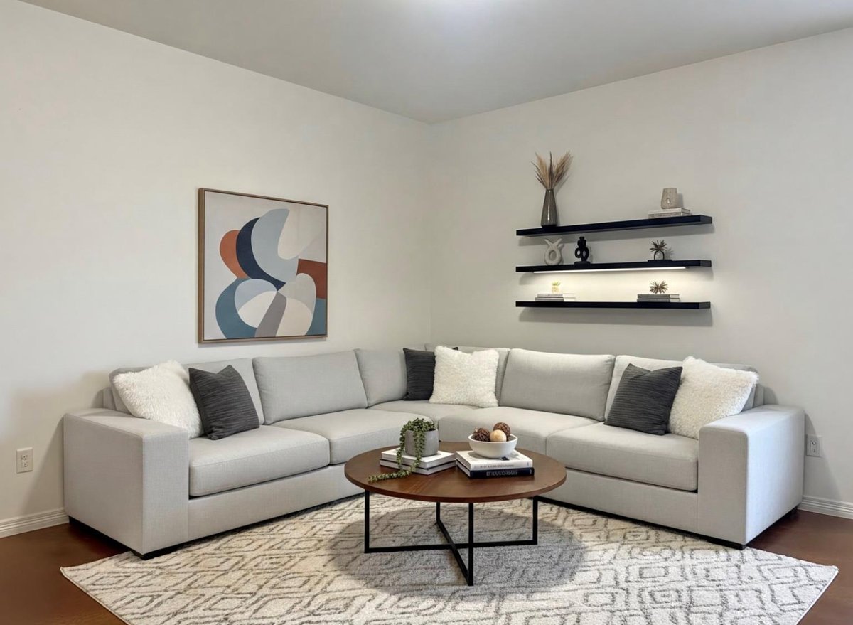 Primary bedroom at 504 Karey Dr Unit #A & B - 6 bed 4 bath home