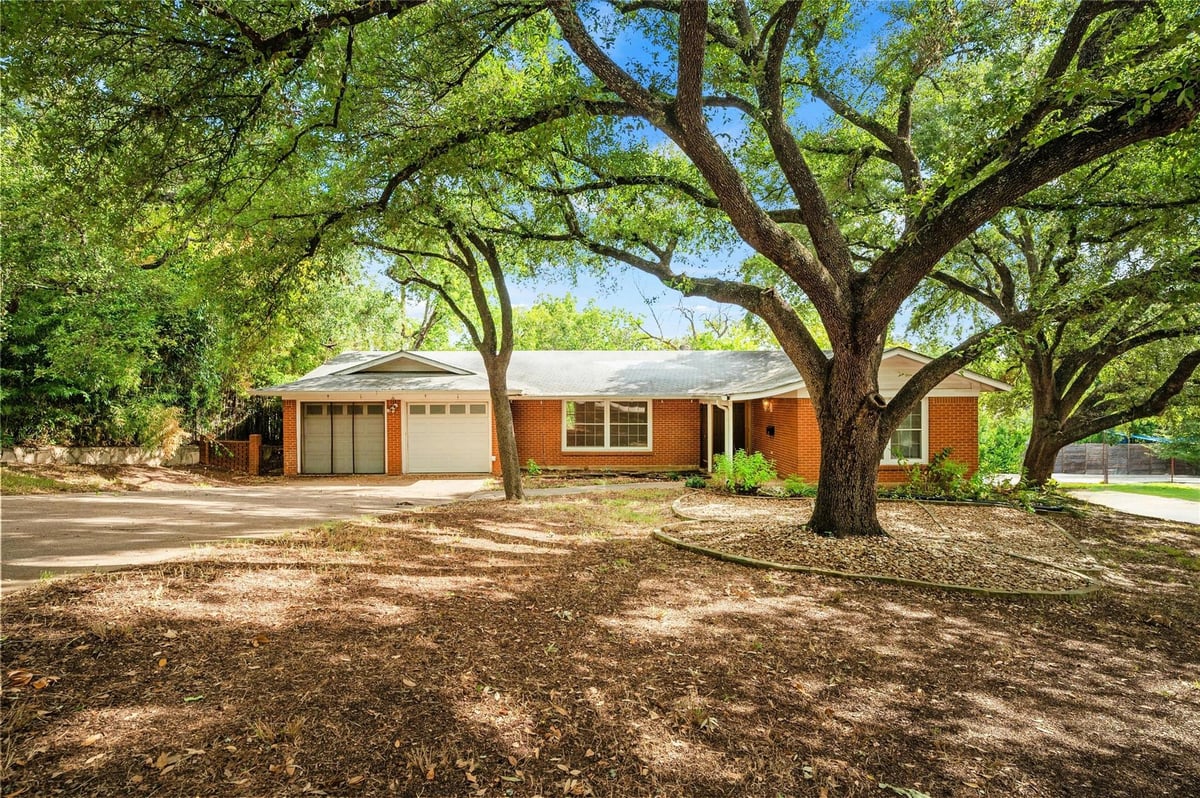 View 504 Lone Oak DR in Twin Oaks Add 504 Lone Oak DR - front exterior - Luxury home in Twin Oaks Add, Austin, TX