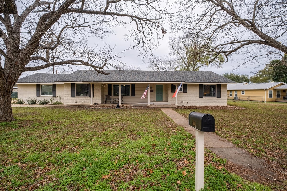 View 504 Marburger St in Byrne 504 Marburger St - front exterior - Luxury home in Byrne, Smithville, TX