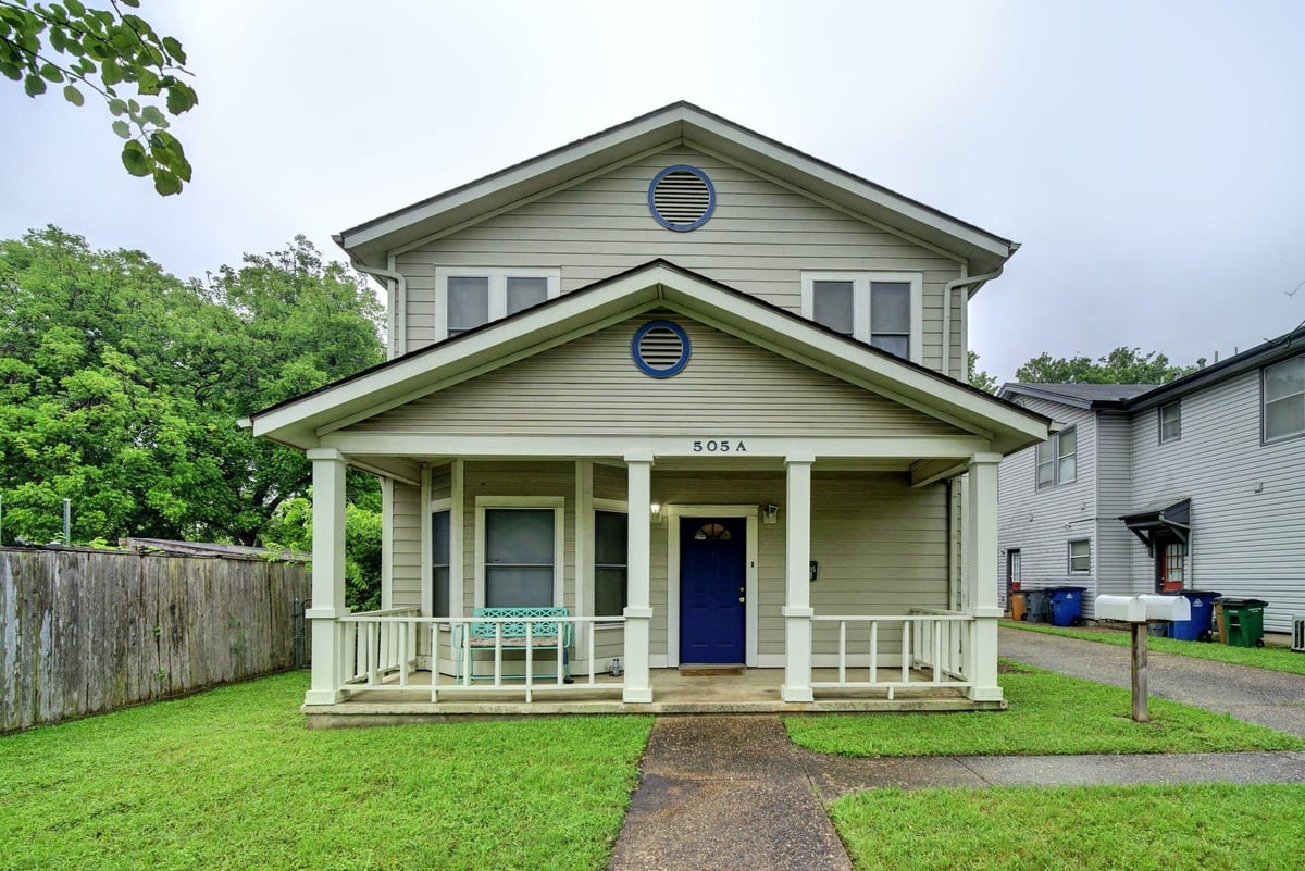 View 505 E 38th ST in Division C 505 E 38th ST - property photo 1 - Luxury home in Division C, Austin, TX