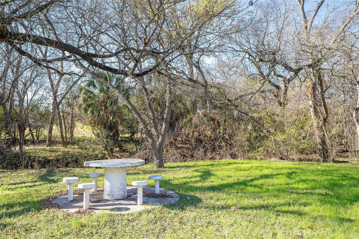 View 505 N Commerce St in Lockhart Byrd 505 N Commerce St - front exterior - Luxury lot in Lockhart Byrd, Lockhart, TX