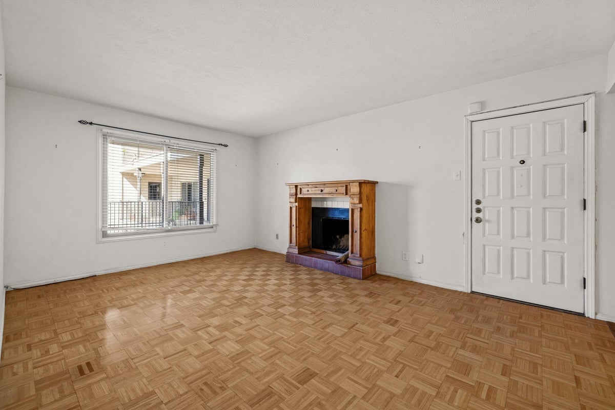 View 505 W 7th ST Unit #217 in Posada Del Rey Condo Amd 505 W 7th ST Unit #217 - property photo 1 - Luxury home in Posada Del Rey Condo Amd, Austin, TX