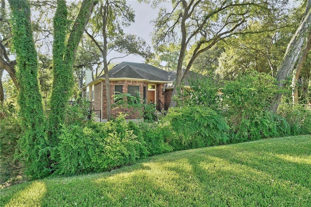 View 505 Westbrook DR in Westwood Sec 07 505 Westbrook DR - property photo 1 - Luxury home in Westwood Sec 07, Austin, TX