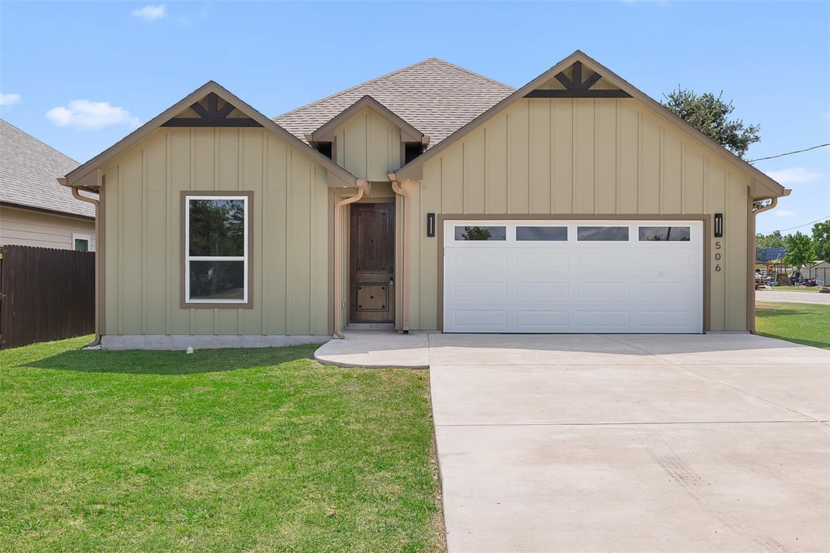 View 506 N Waco ST in Giddings 506 N Waco ST, photo 1, Giddings, Giddings, TX