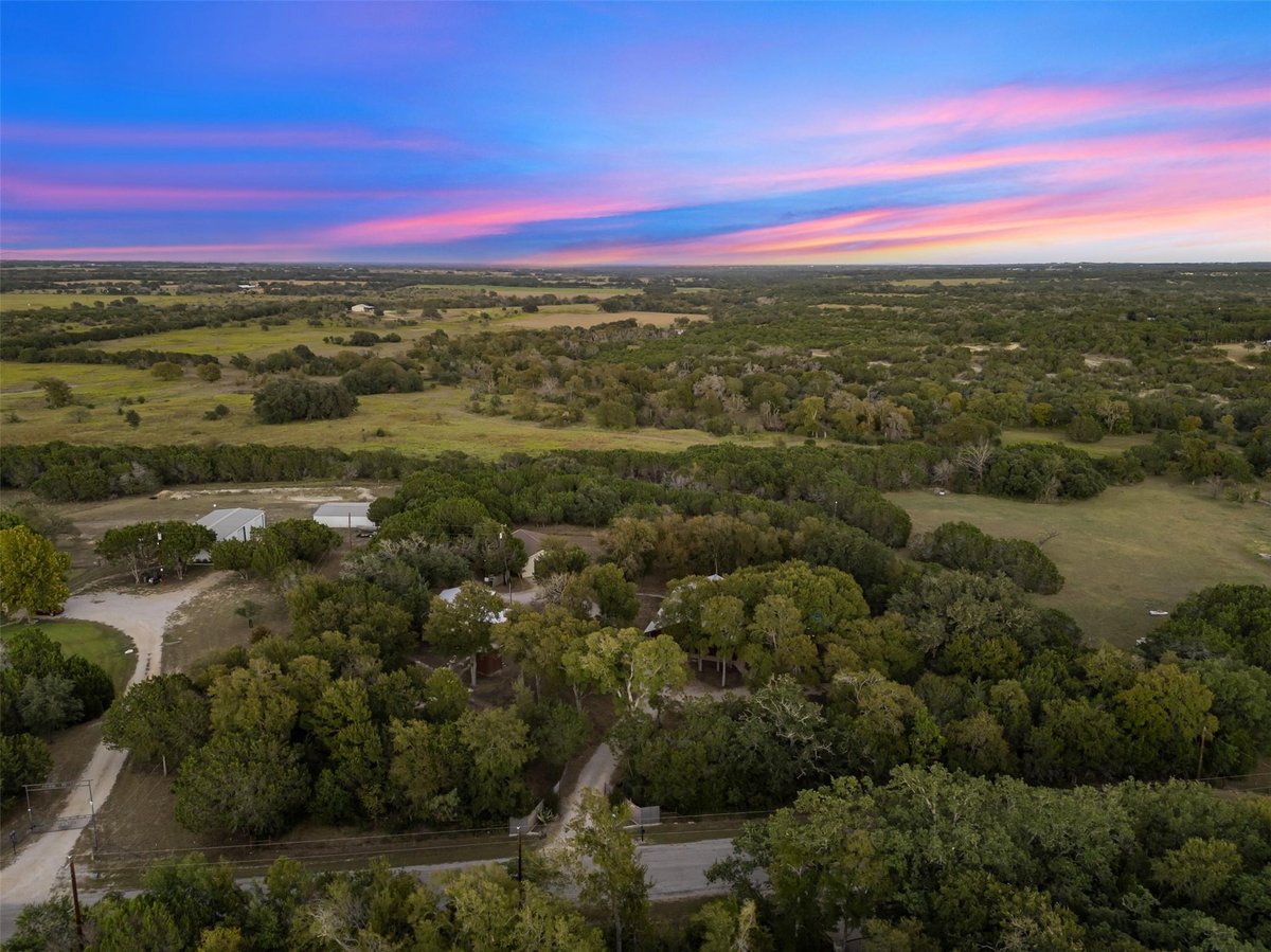 View 507 County Road 200D in Twin Creek Ranch 507 County Road 200D - front exterior - Luxury home in Twin Creek Ranch, Burnet, TX