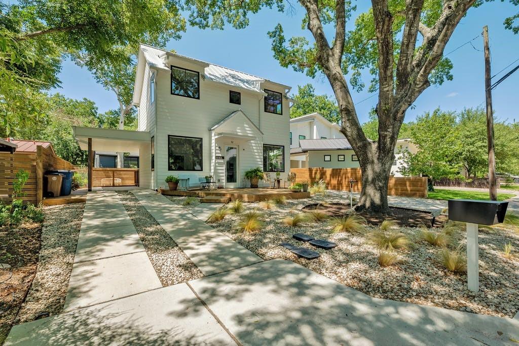 View 507 Sacramento DR Unit #1 in Moore-Tate 507 Sacramento 507 Sacramento DR Unit #1 - front exterior - Luxury home in Moore-Tate 507 Sacramento, Austin, TX