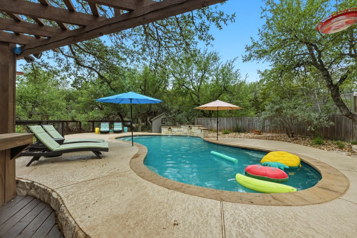 Living area at 508 S Lariat Cir - 4 bed 4 bath home
