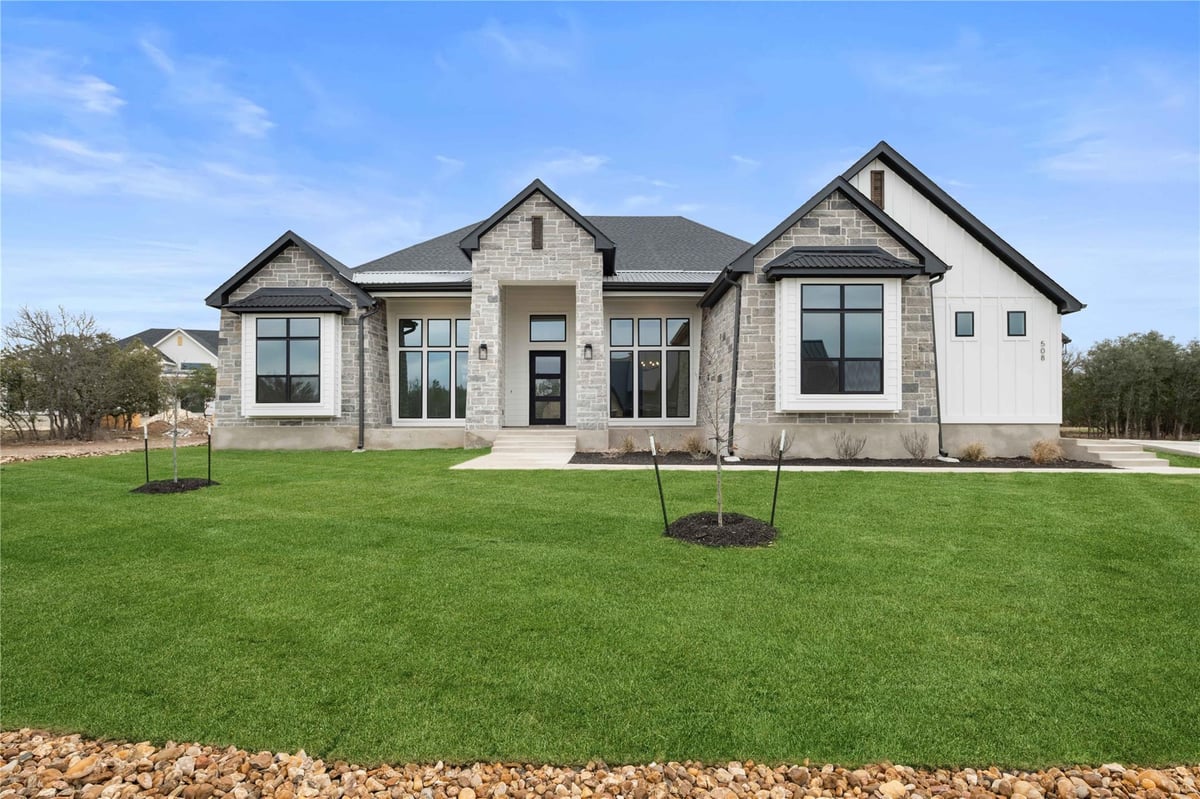 View 508 Vale Pond Spur in Daniels Mountain Ph I 508 Vale Pond Spur - front exterior - Luxury home in Daniels Mountain Ph I, Georgetown, TX