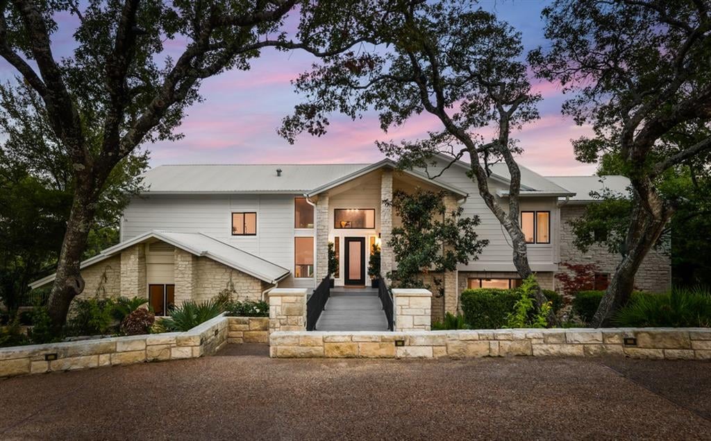 View 51 Pascal Ln in Rob Roy 51 Pascal Ln - property photo 1 - Luxury home in Rob Roy, Austin, TX