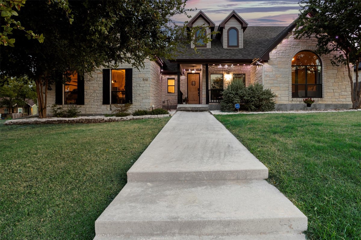 View 510 Woodland Park DR in Woodland Park 510 Woodland Park DR - property photo 1 - Luxury home in Woodland Park, Marble Falls, TX